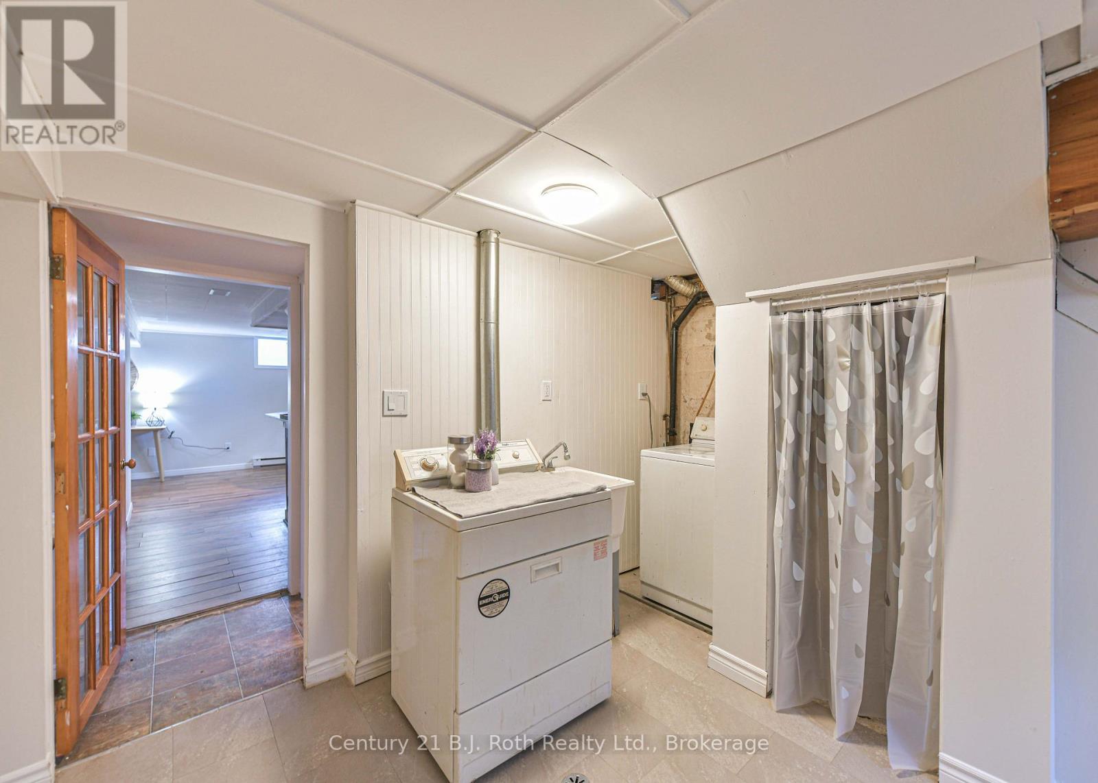 28 BORLAND STREET W - Image 26