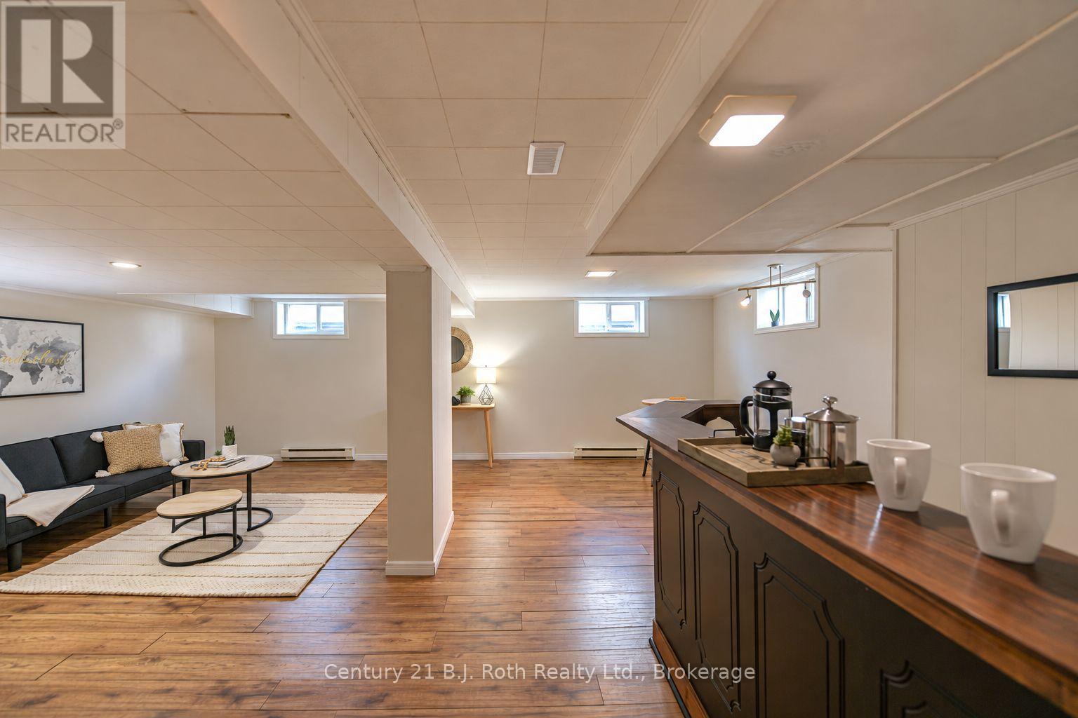 28 BORLAND STREET W - Image 31