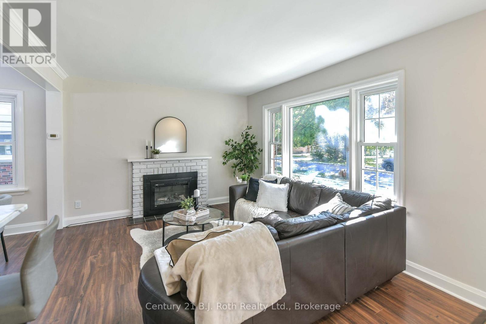 28 BORLAND STREET W, Orillia — photo 6