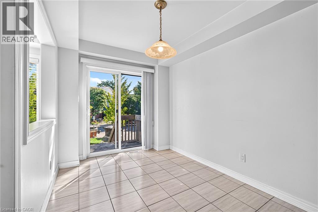 420 LINDEN Drive Unit# 10, Cambridge — photo 9