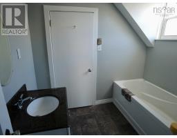81 Queen Street, Springhill, NS B0M1X0 Photo 15