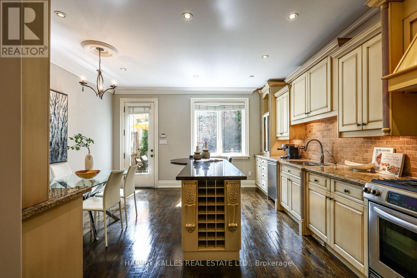 599 WOBURN AVENUE - Image 10