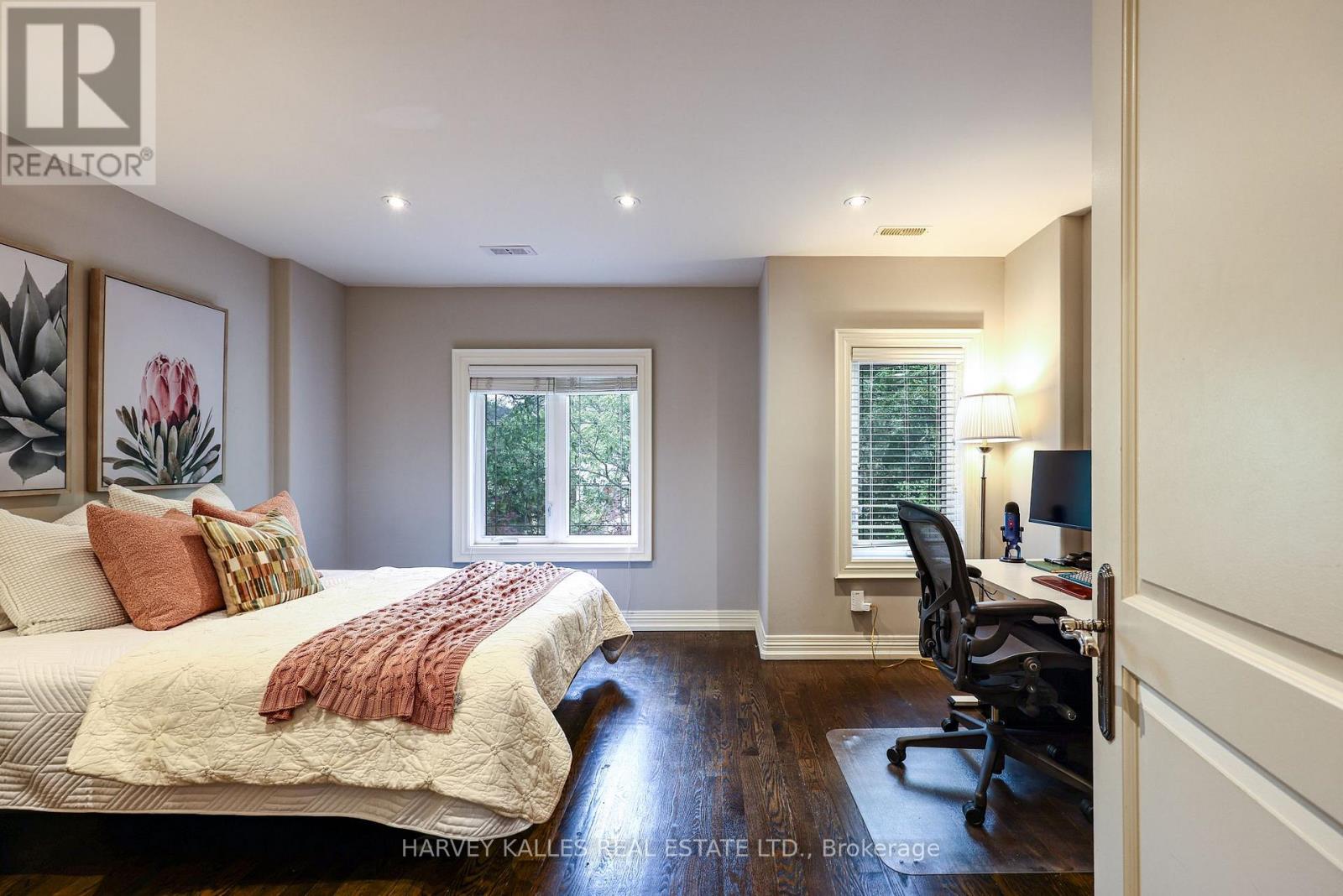 599 WOBURN AVENUE - Image 23