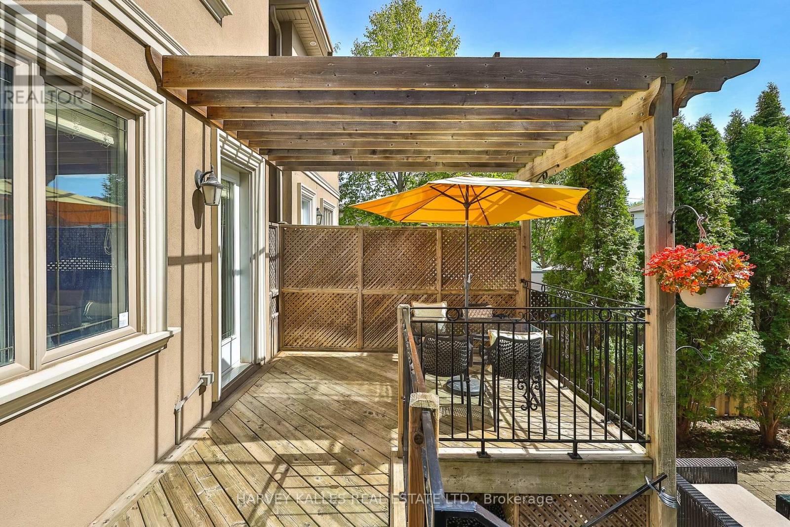 599 WOBURN AVENUE - Image 44