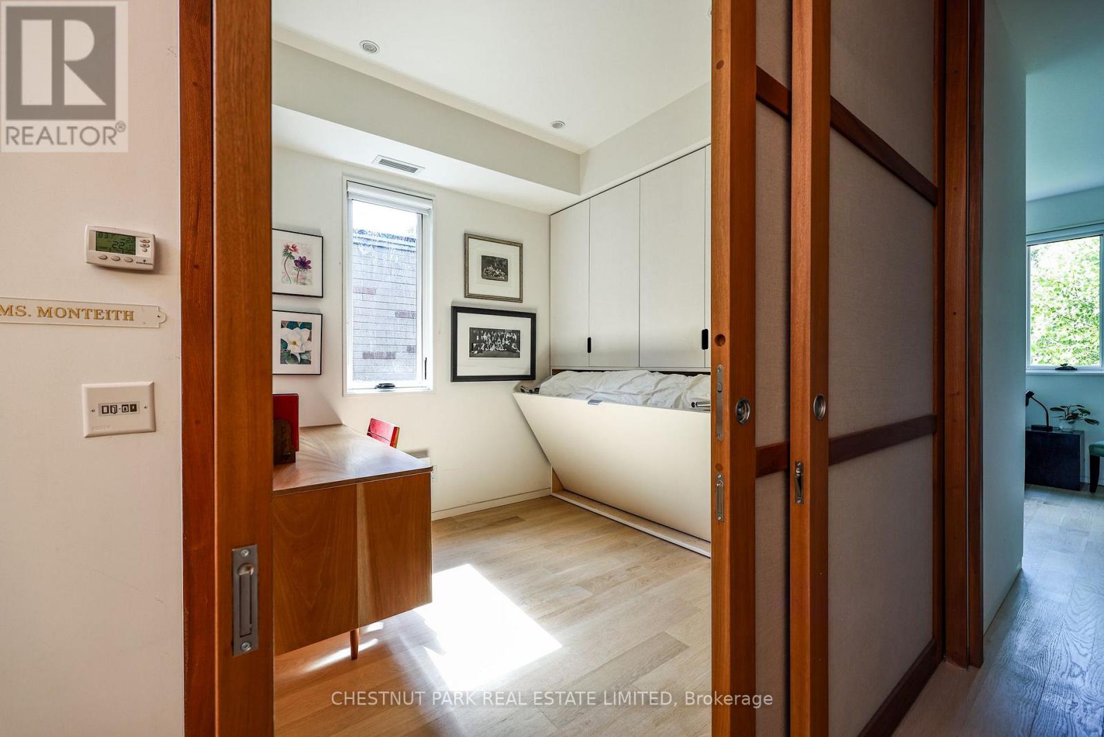 924 MANNING AVENUE - Image 32