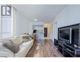 1612 - 736 Bay Street, Toronto, ON M5G2M4 Photo 14
