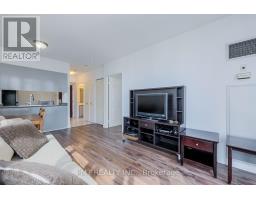 1612 - 736 Bay Street, Toronto, ON M5G2M4 Photo 15