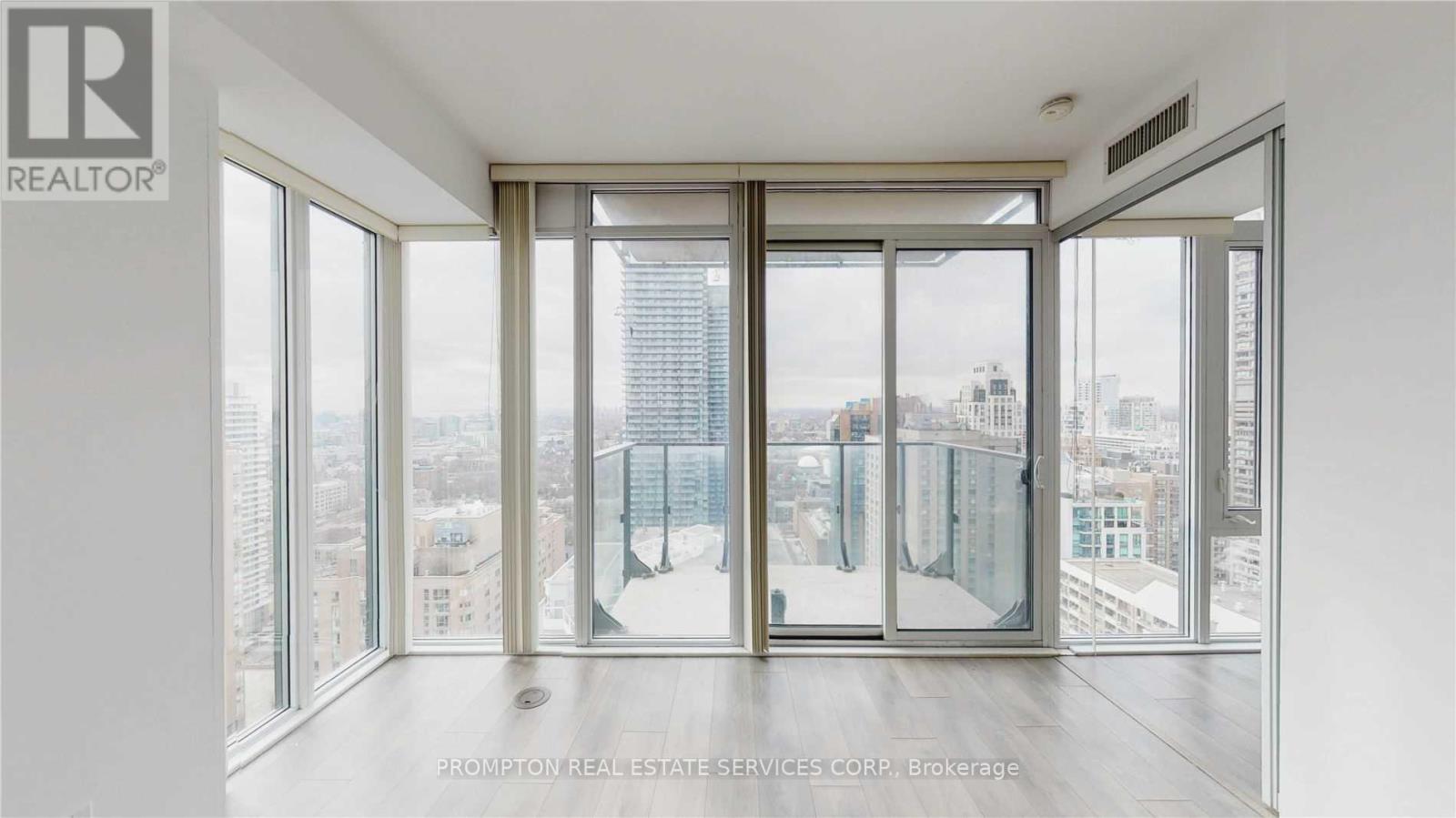 3305 - 75 ST NICHOLAS STREET, Toronto (Bay Street Corridor) — photo 4