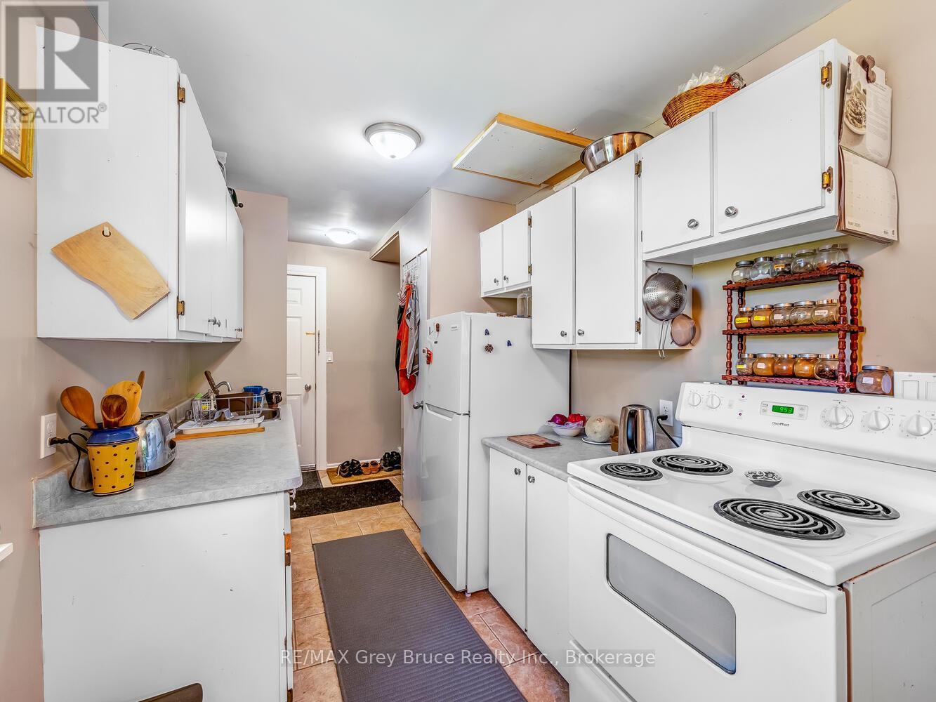 596688 10 CONCESSION - 11