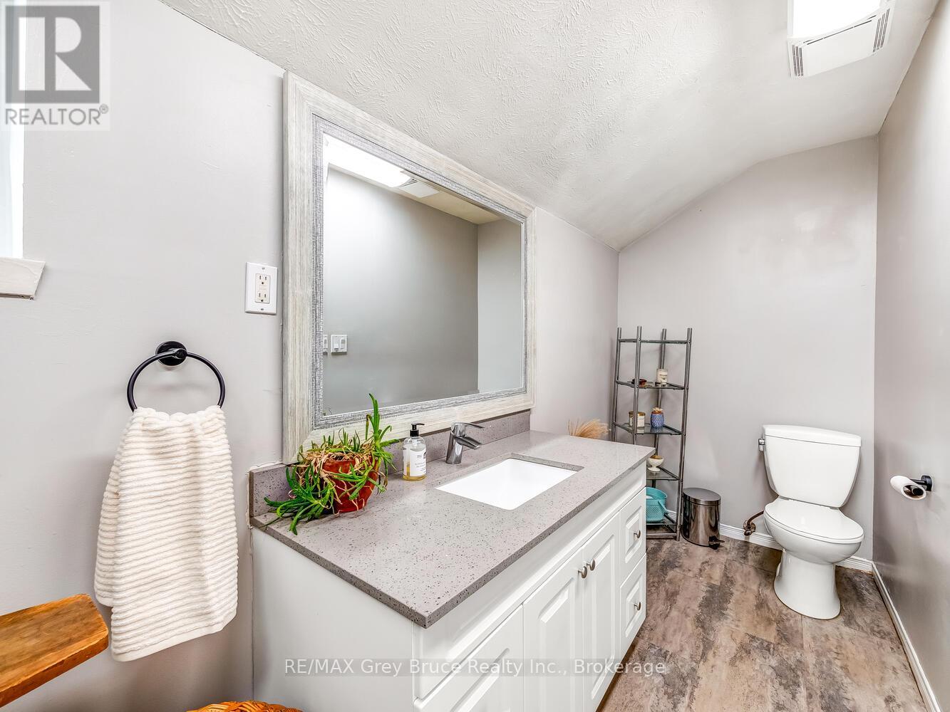596688 10 CONCESSION - Image 22