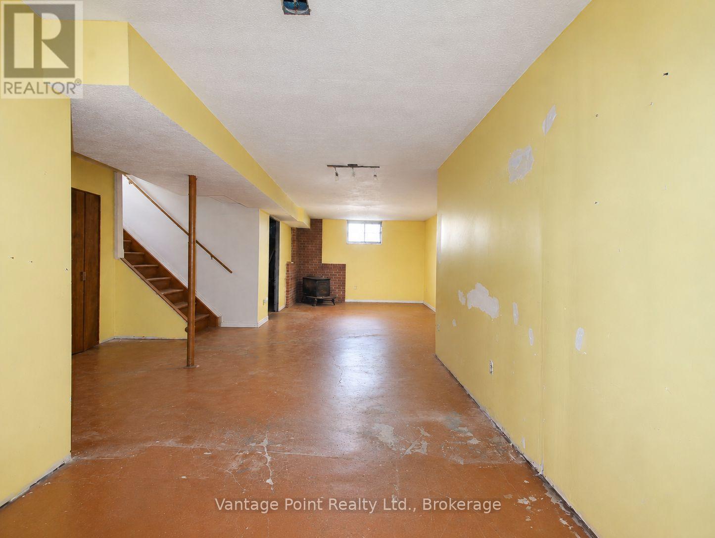 316041 6 HIGHWAY - Image 26