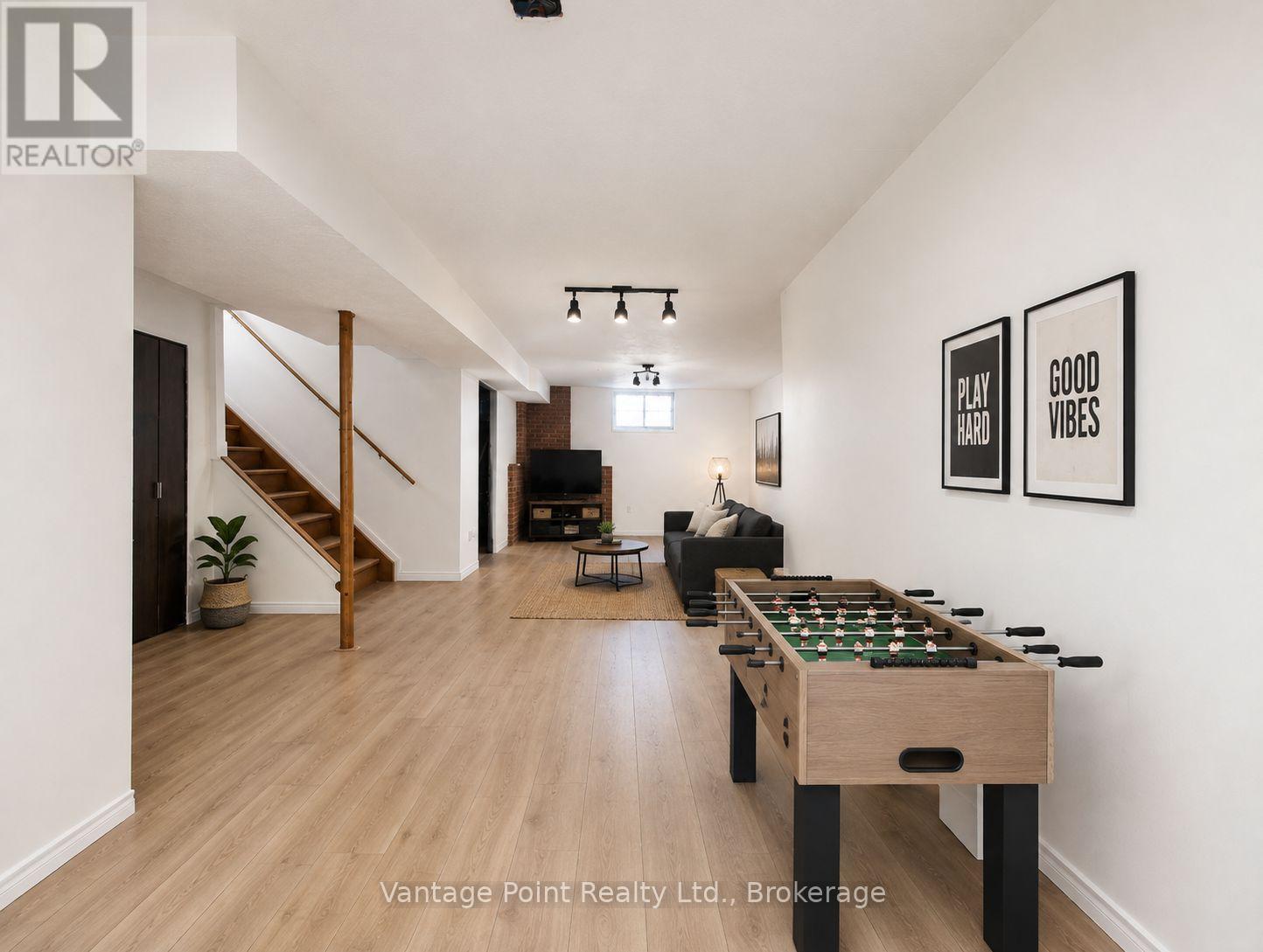 316041 6 HIGHWAY - Image 27