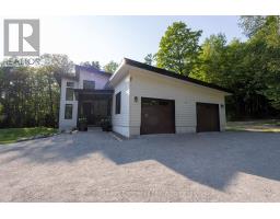 Primary Bedroom - 1739 Fraserburg Road, Bracebridge, ON P1L1X3 Photo 6