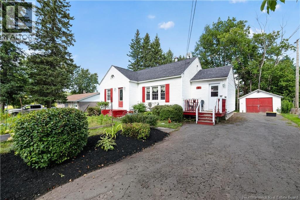 6 Spring Street, Petitcodiac — photo 2