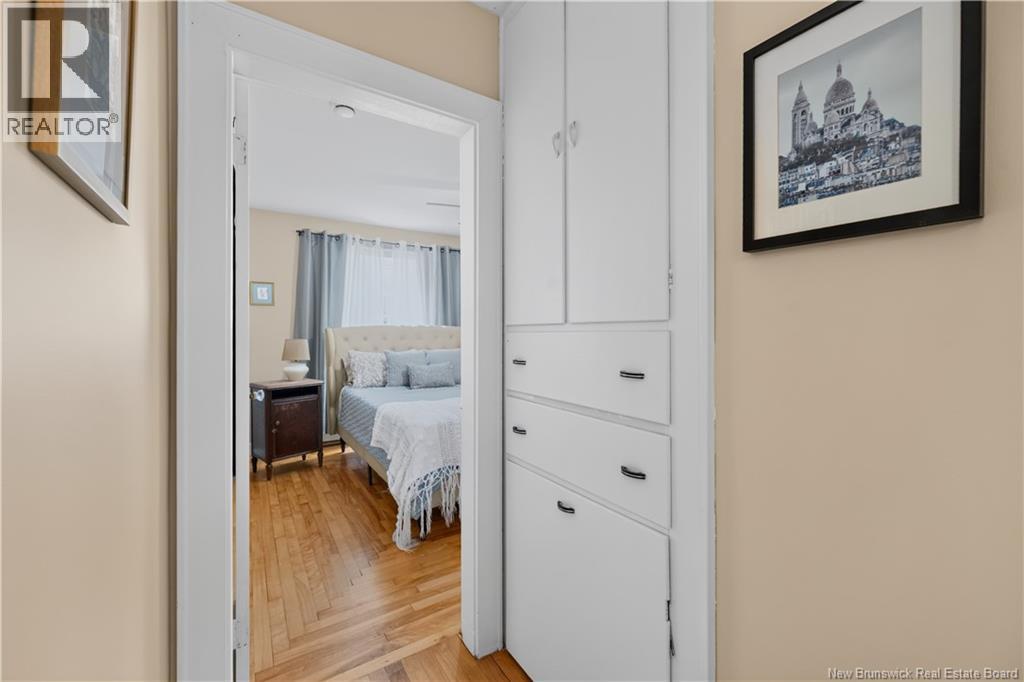 6 Spring Street - Image 23
