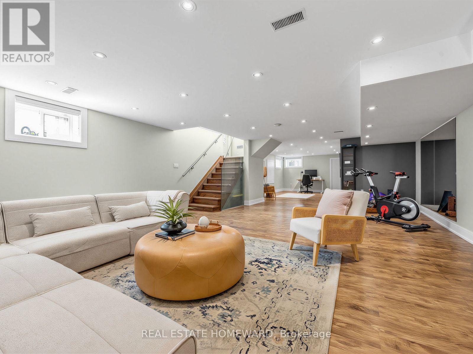 293 RHODES AVENUE - Image 37
