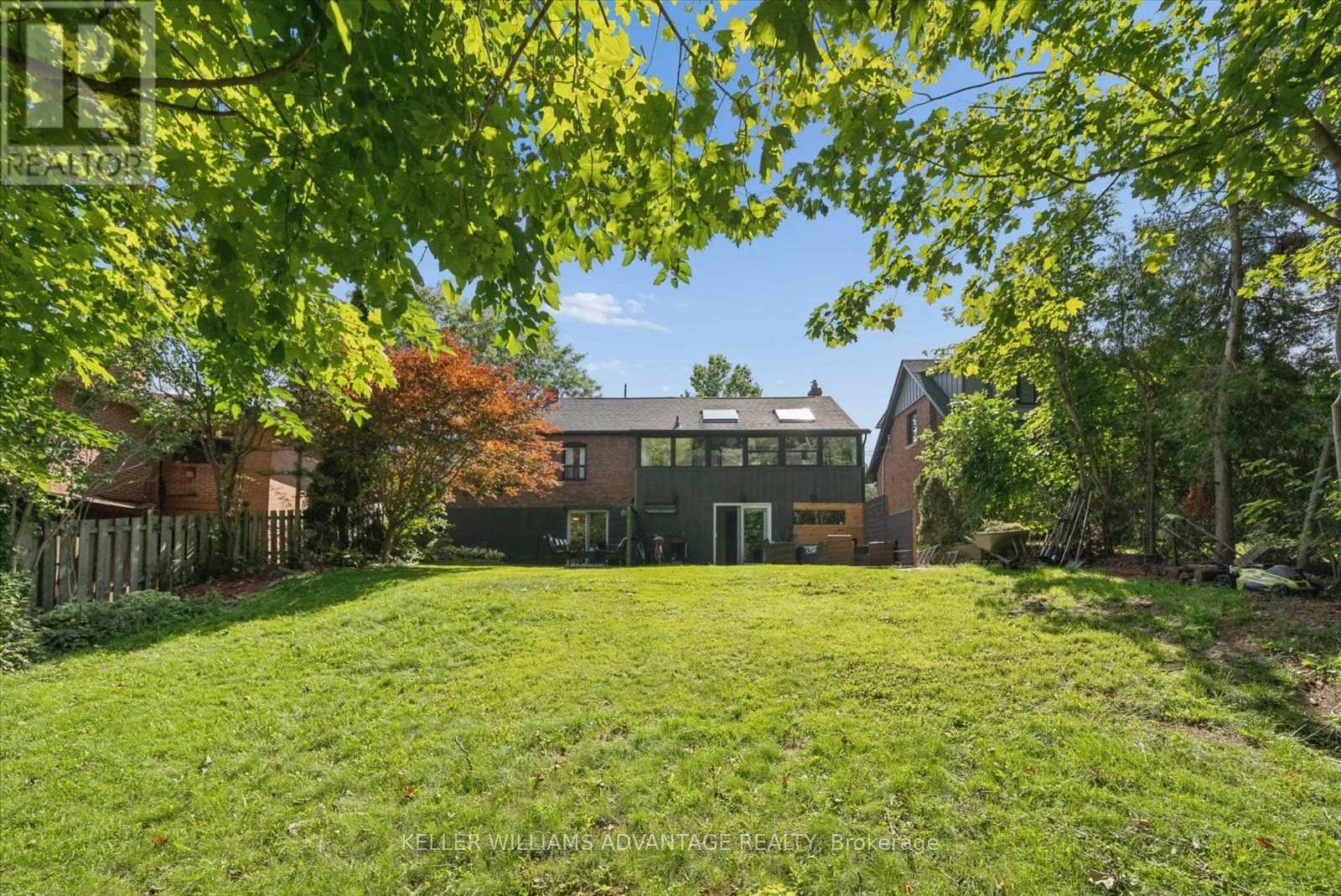 124 GLENWOOD CRESCENT - 29