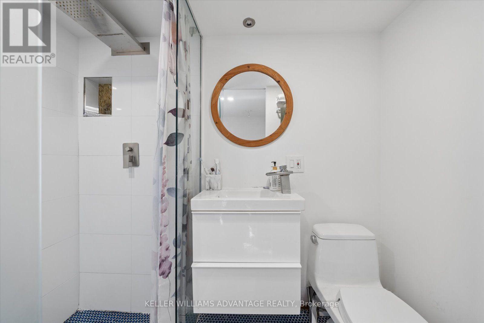 124 GLENWOOD CRESCENT - 40