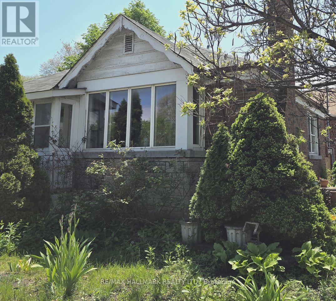 115 LANKIN BOULEVARD - 1