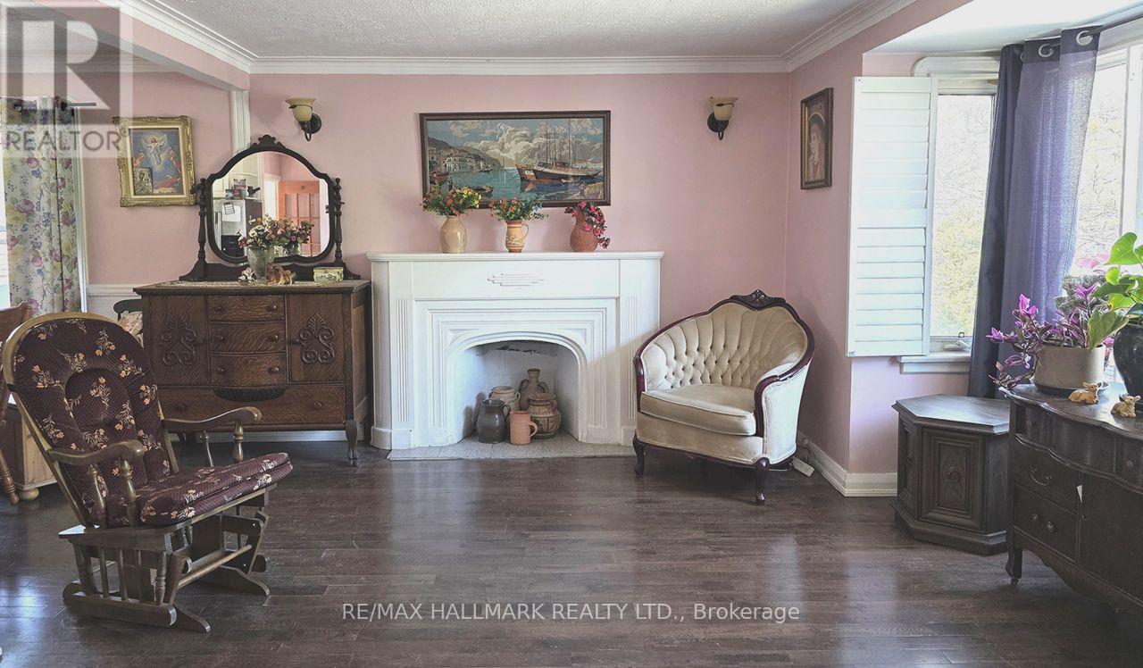 115 LANKIN BOULEVARD - Image 3