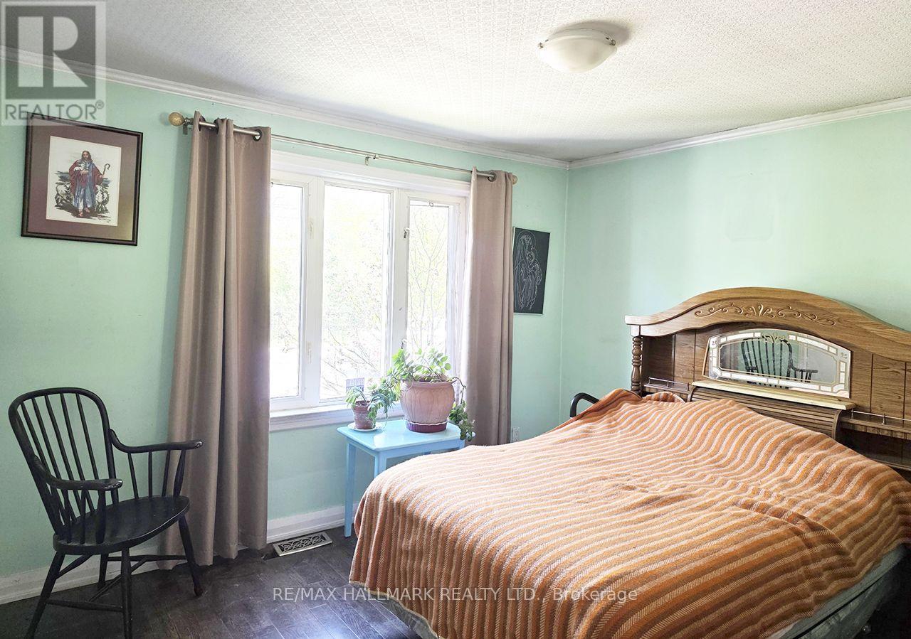 115 LANKIN BOULEVARD - Image 7