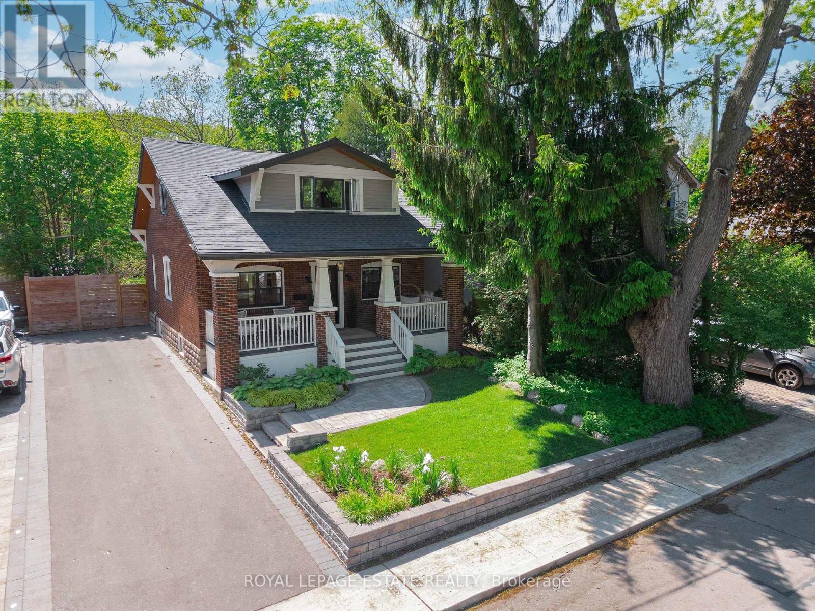 Photo of 148 Scarboro Crescent