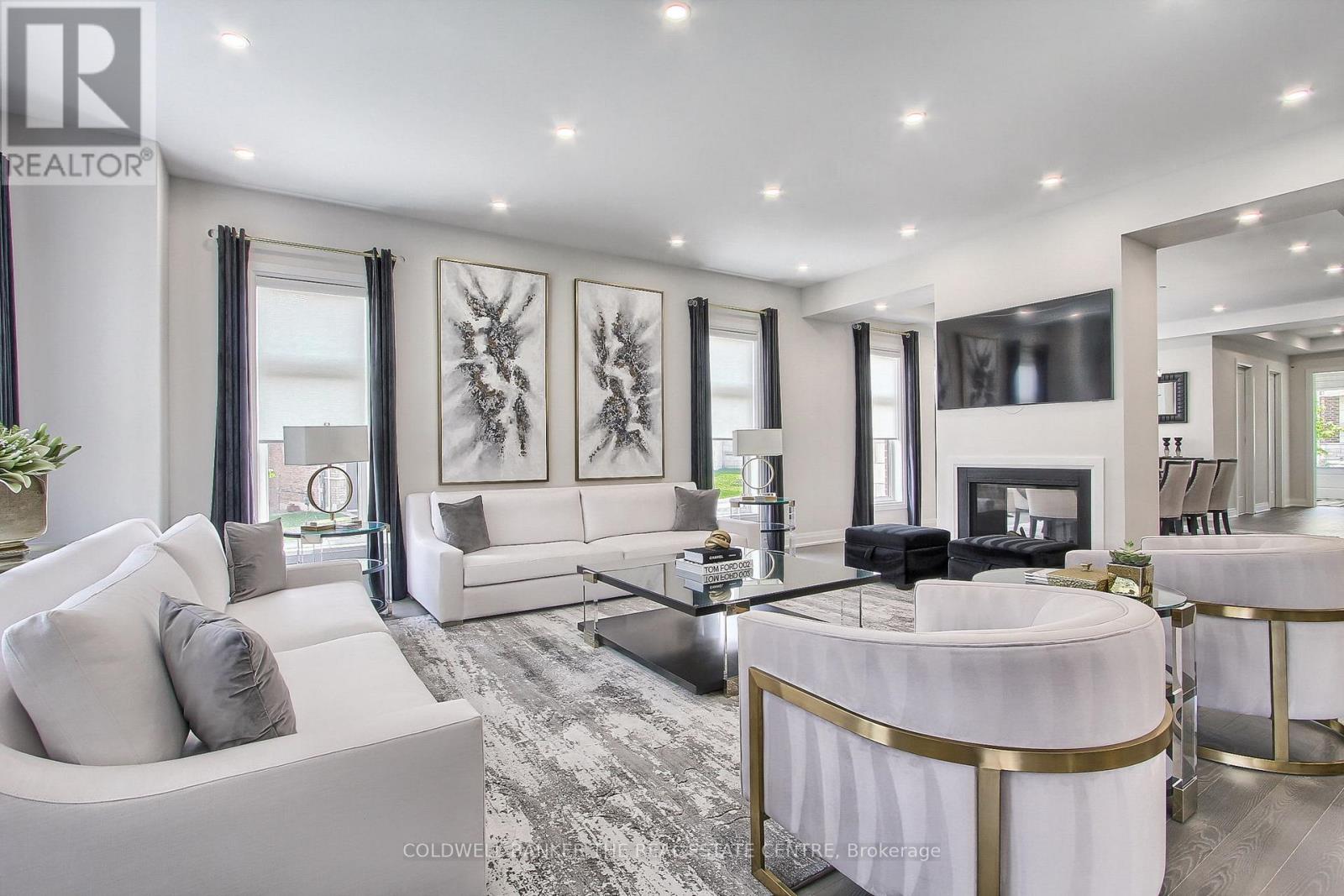 92 MAPLE FIELDS CIRCLE - Image 28