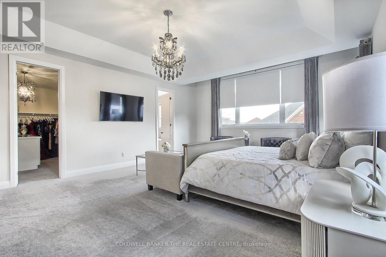 92 MAPLE FIELDS CIRCLE - Image 36