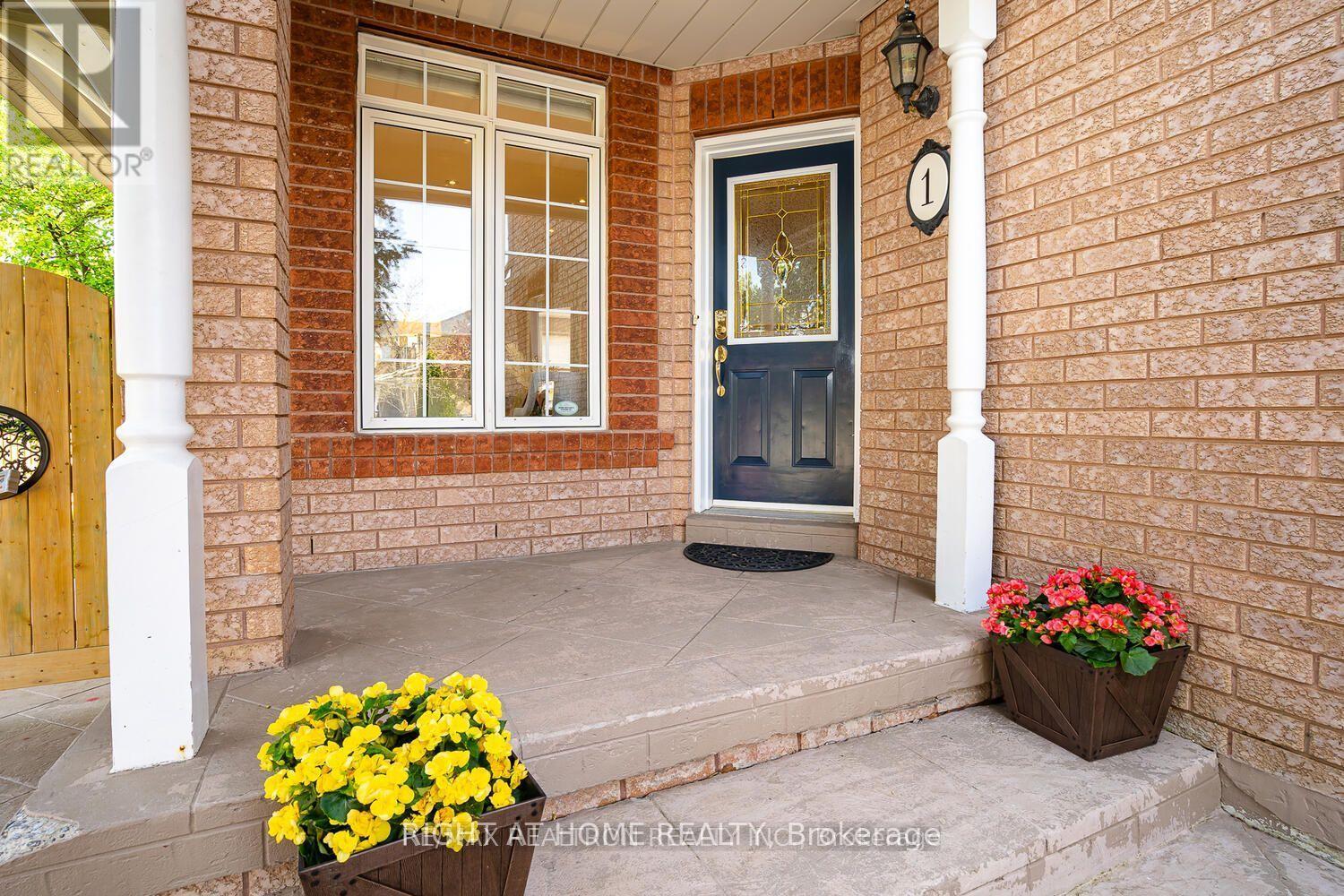 1 RIDGEWAY COURT, Vaughan (Maple) — photo 3