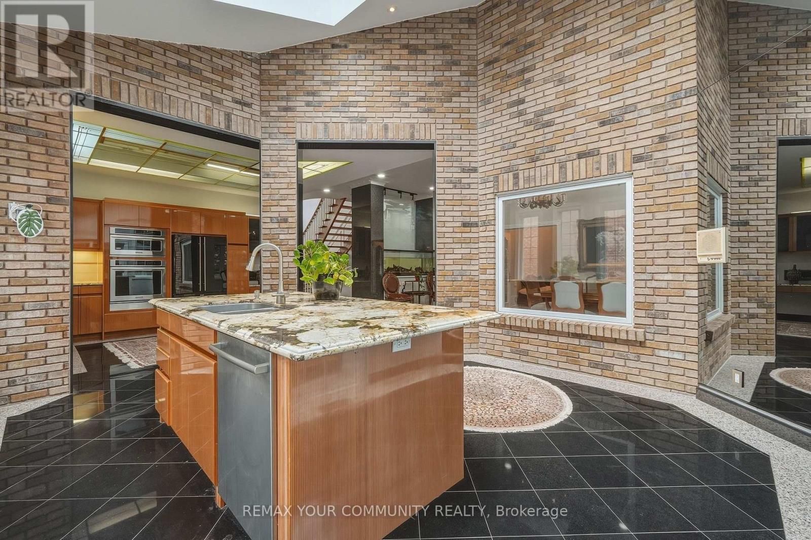 176 OLD SURREY LANE - Image 12