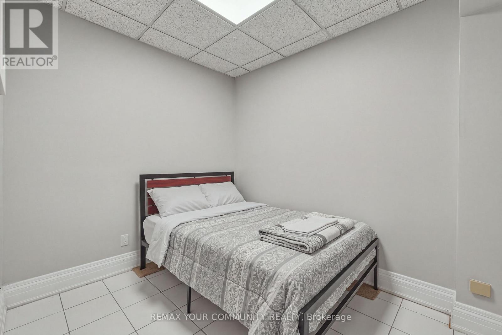 176 OLD SURREY LANE - 40
