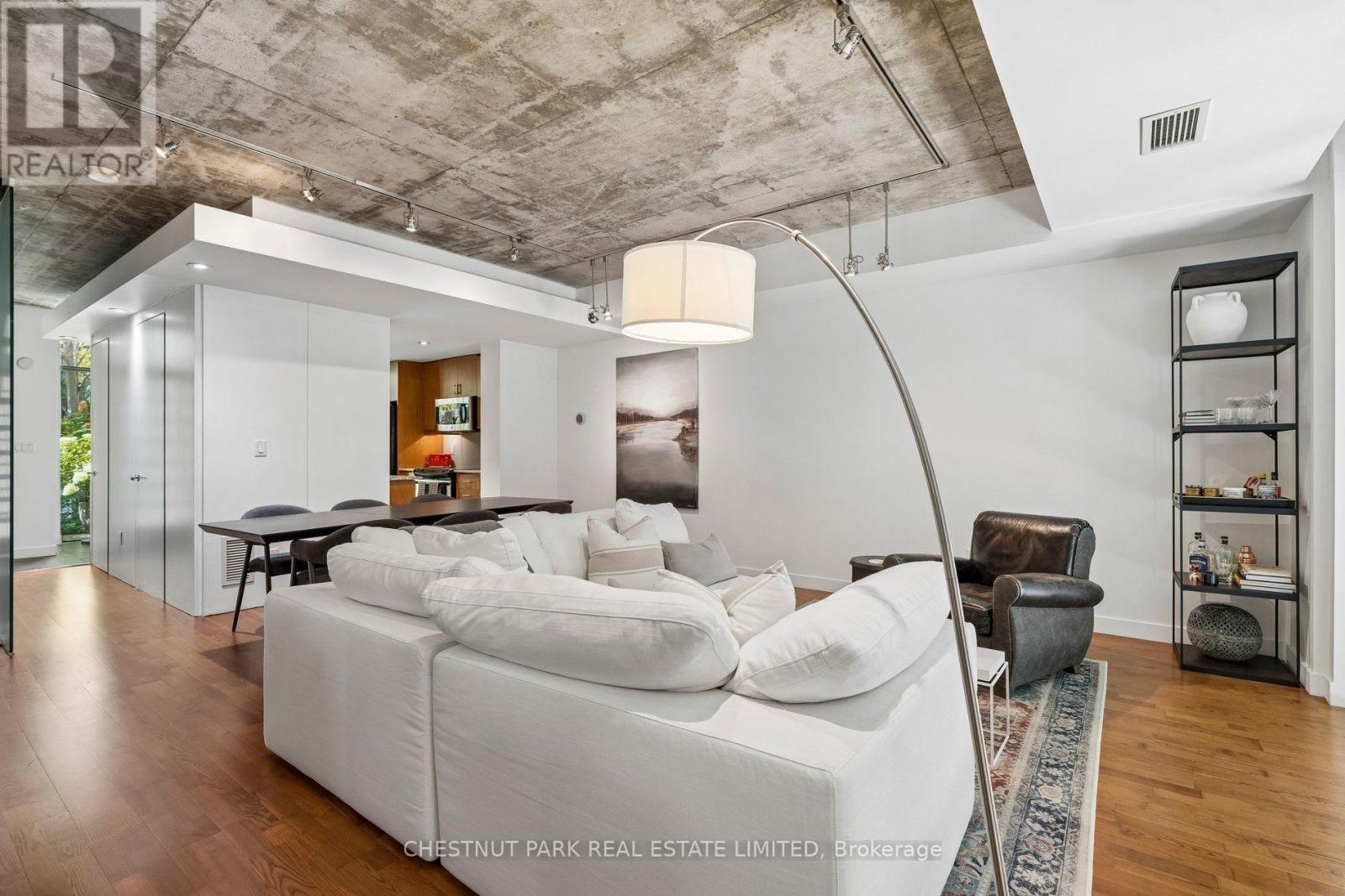 271 MUTUAL STREET - 10