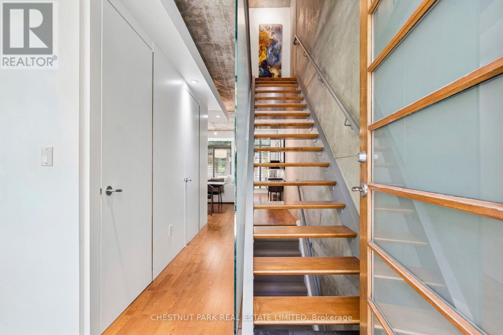 271 MUTUAL STREET - Image 3