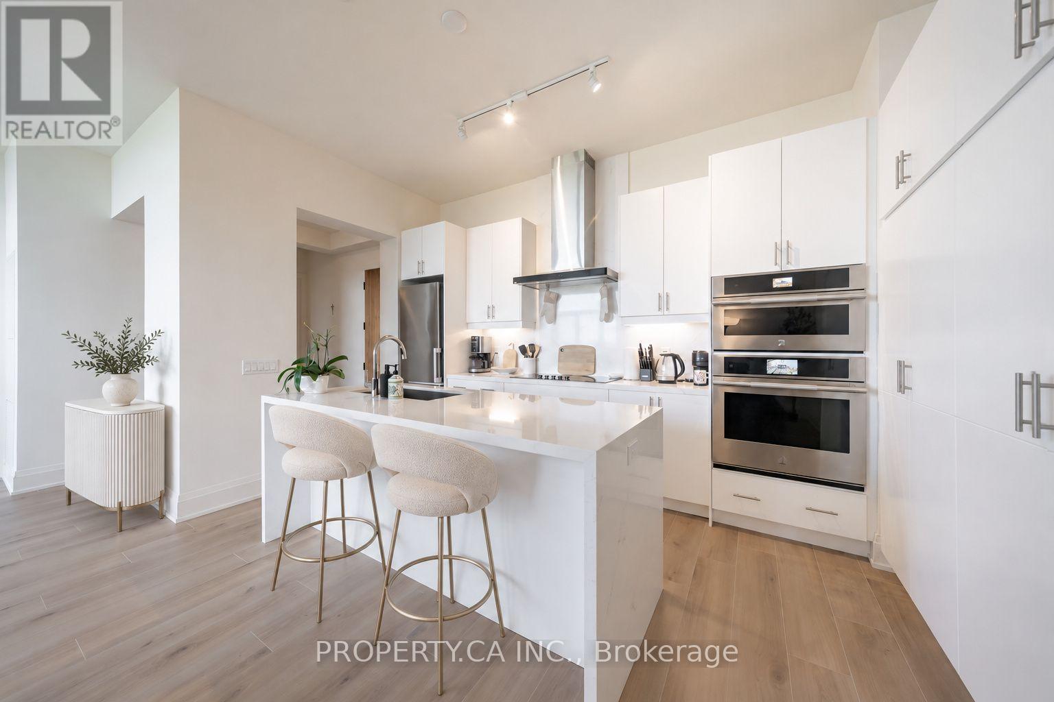 #801 509 DUNDAS STREET W - 16