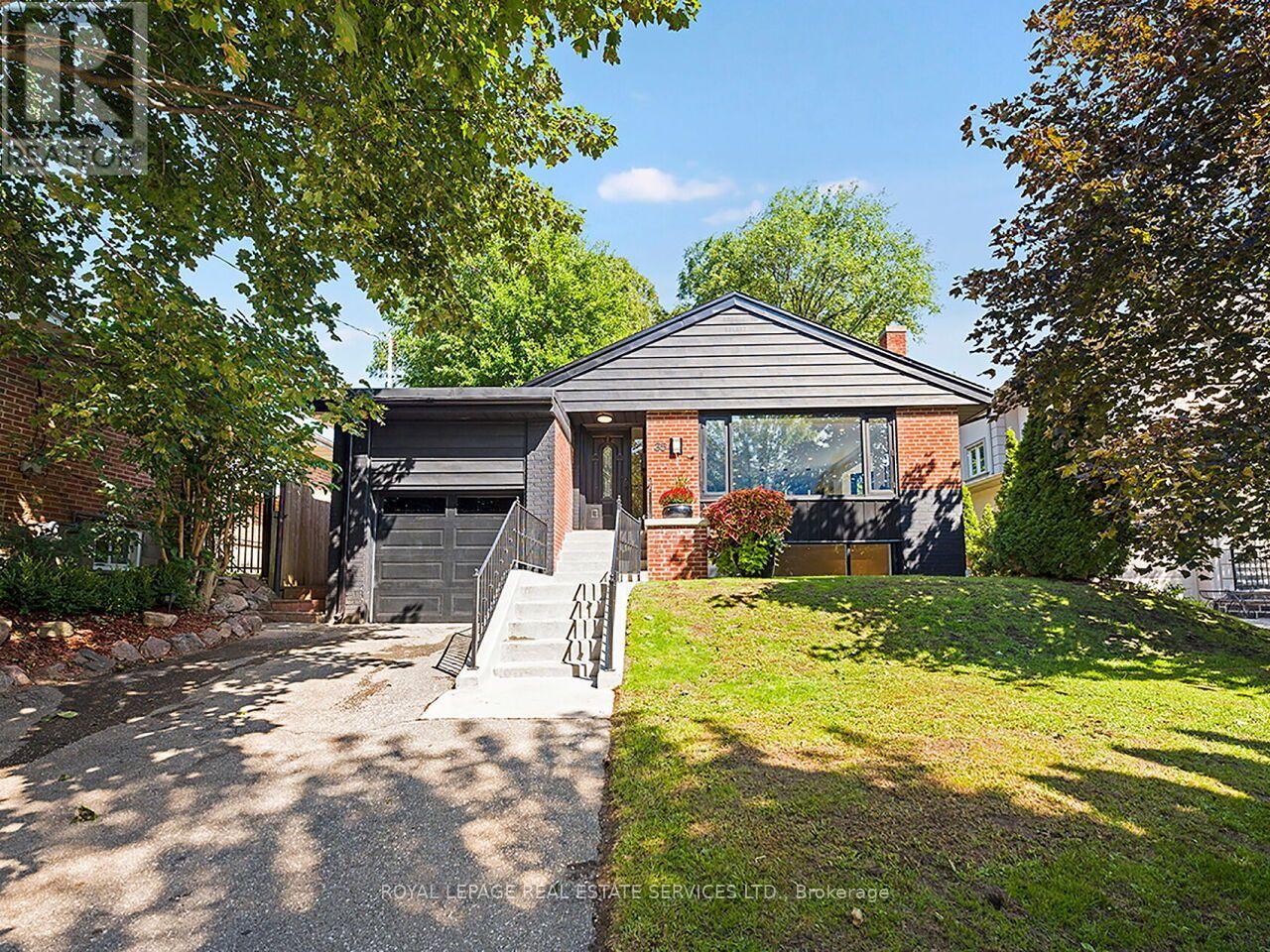 35 FERNALROY BOULEVARD - 1