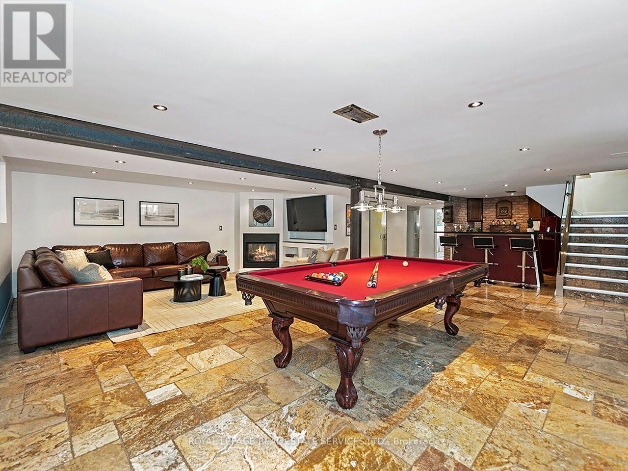35 FERNALROY BOULEVARD - 31