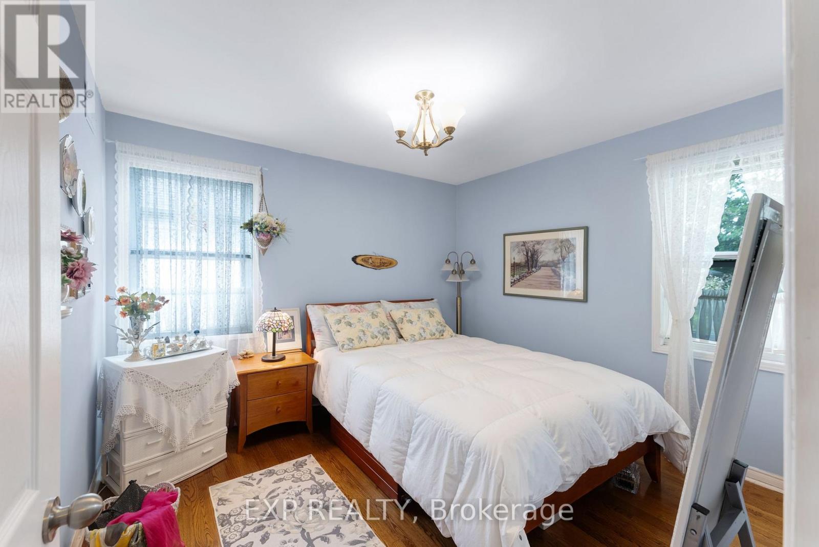 79 SHAVER AVENUE N - 16