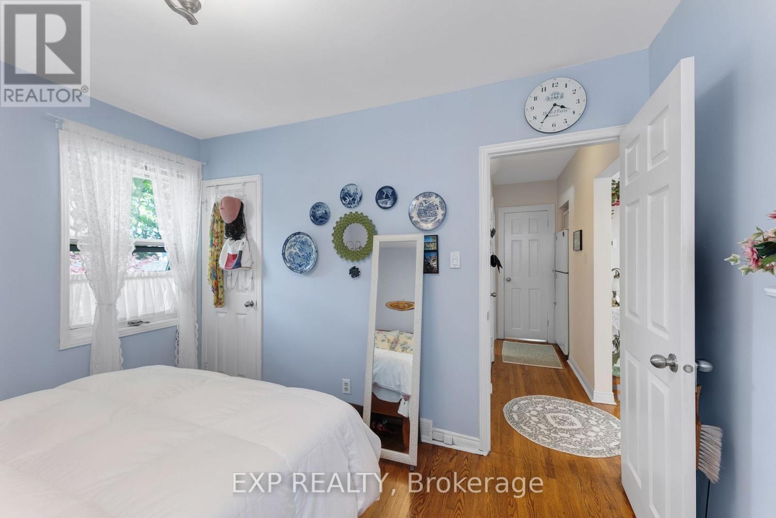 79 SHAVER AVENUE N - 17