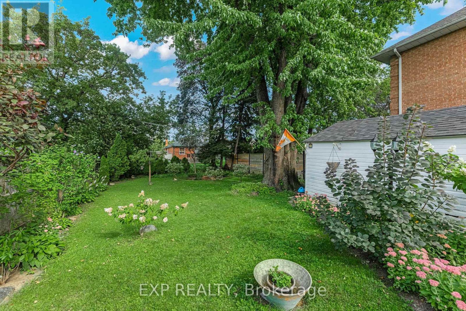 79 SHAVER AVENUE N - 37