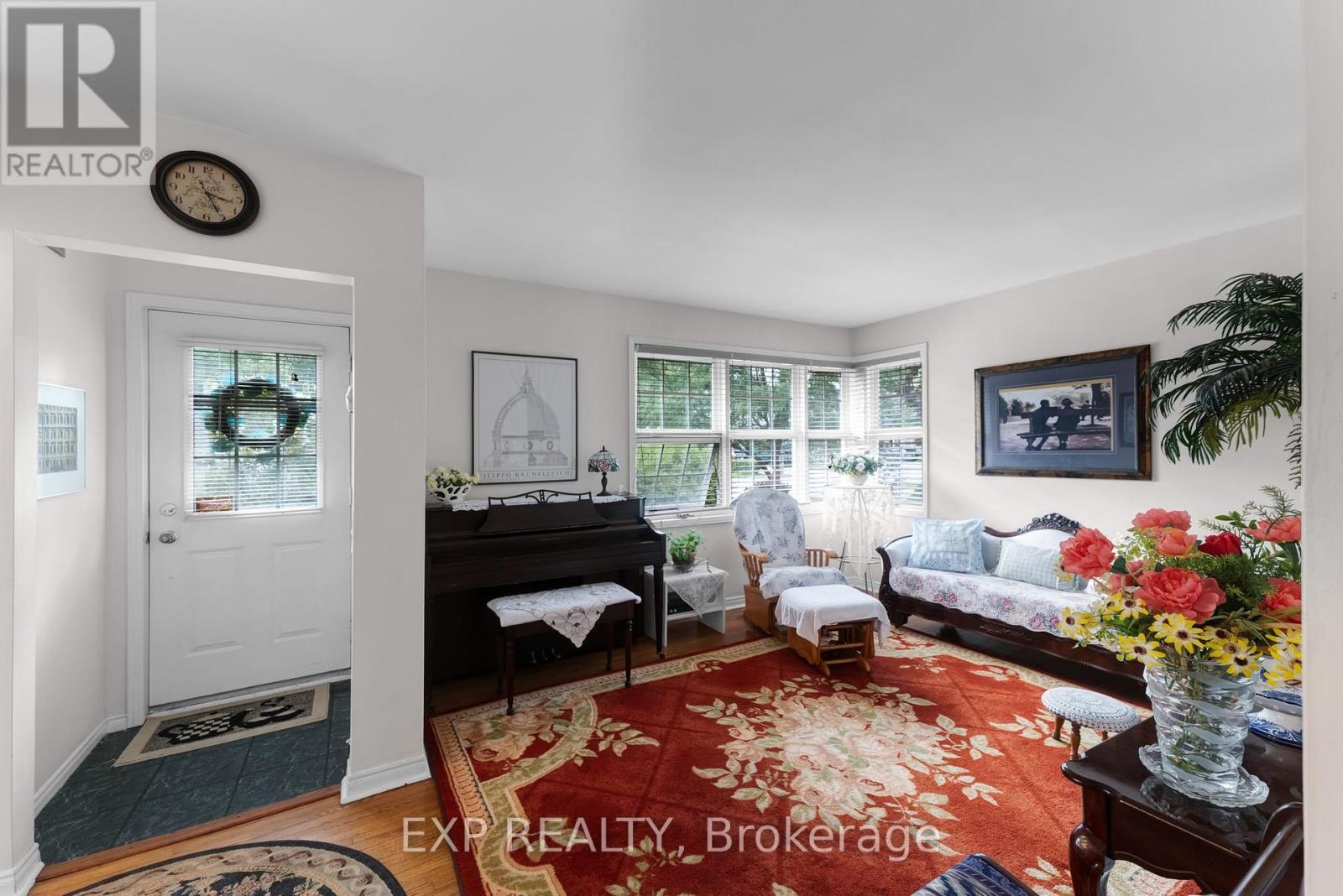 79 SHAVER AVENUE N - Image 4