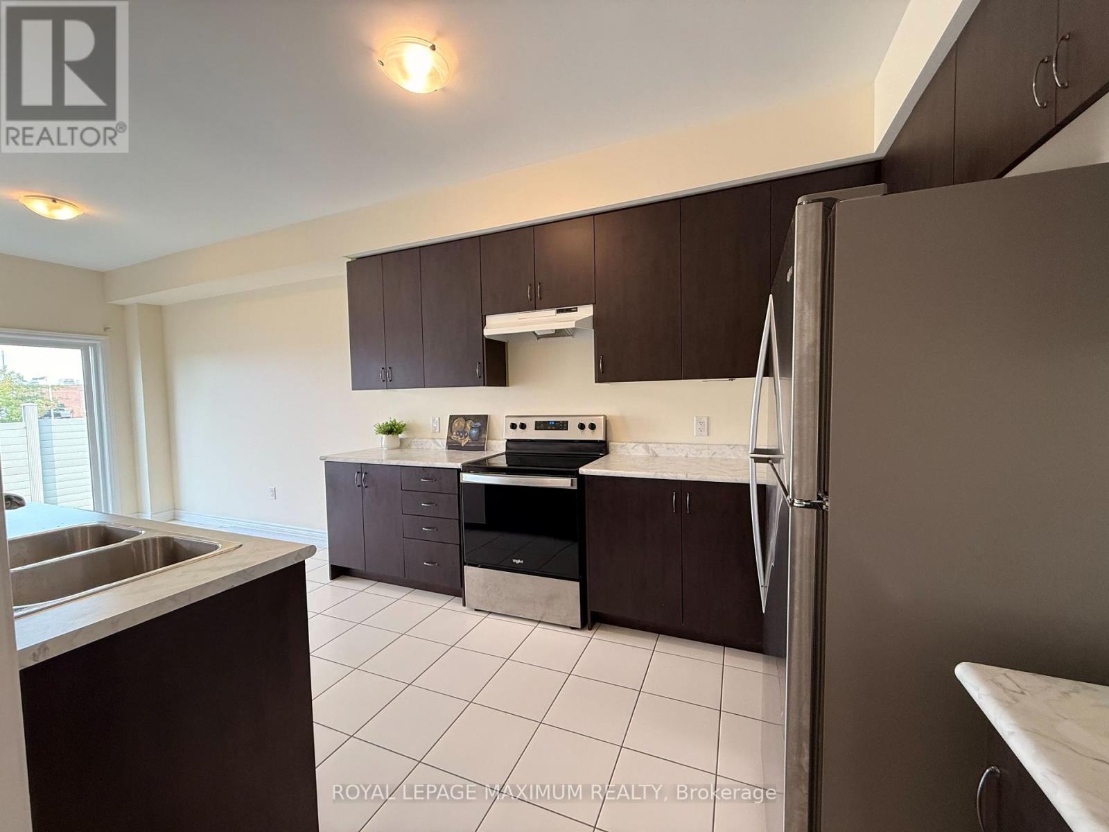 76 BLACKWELL CRESCENT, Bradford West Gwillimbury (Bradford) — photo 3