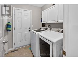 Bathroom - 855 Lotus Avenue, Kingston), ON K7K0A6 Photo 13