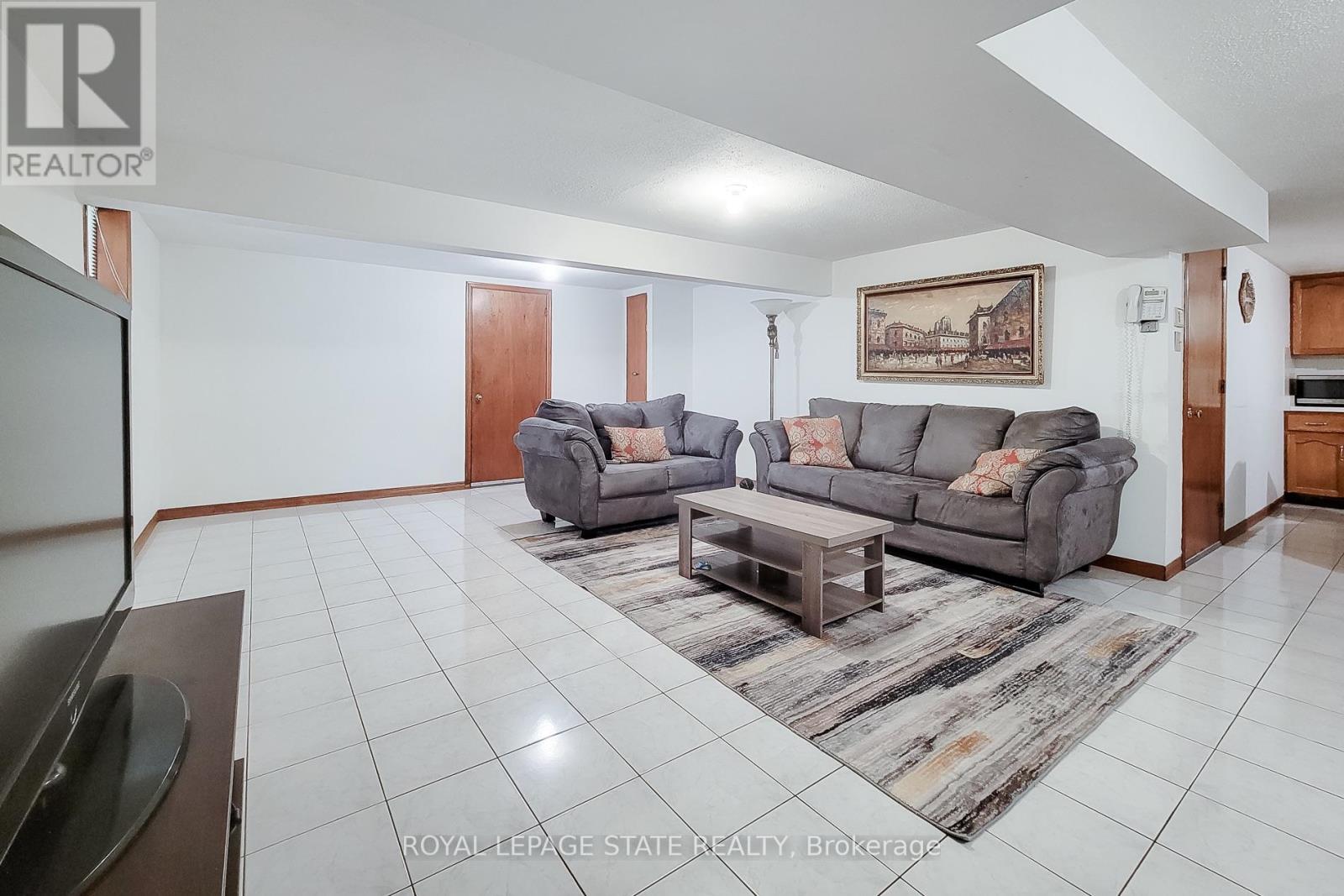 276 GREENCEDAR DRIVE - 34