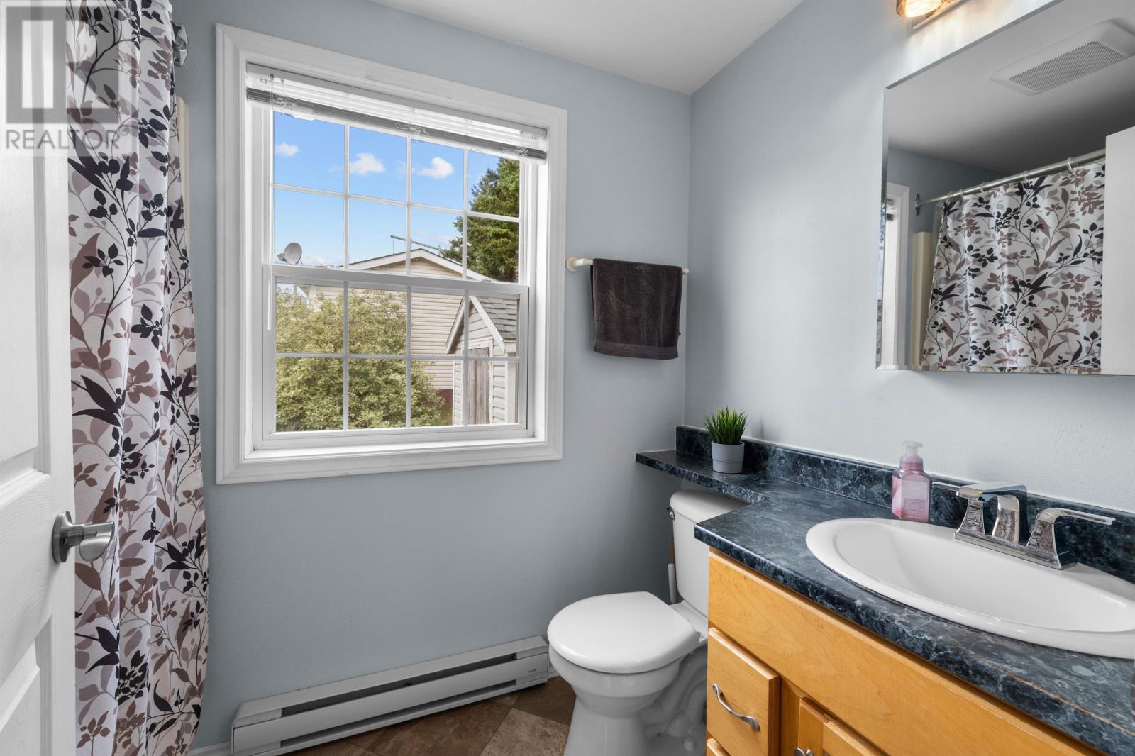 26 CRAY Avenue, Summerside — photo 8