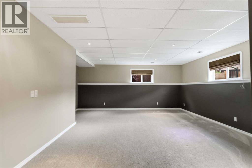 124 DICKEY Bay - Image 30