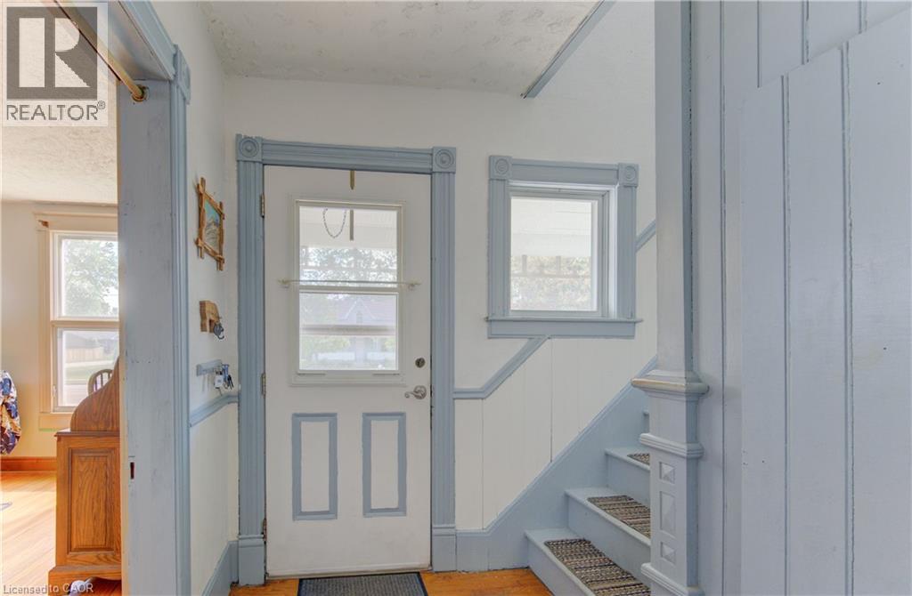 37 BAIRD Street S, Bright — photo 5