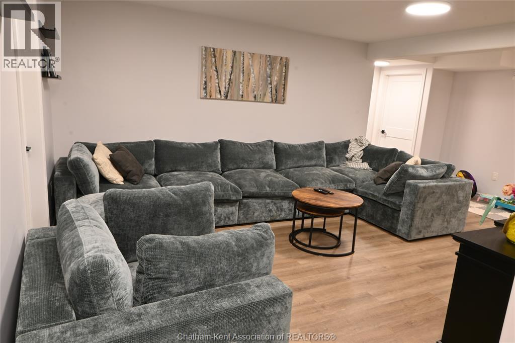 5 Parkside CRESCENT - Image 19