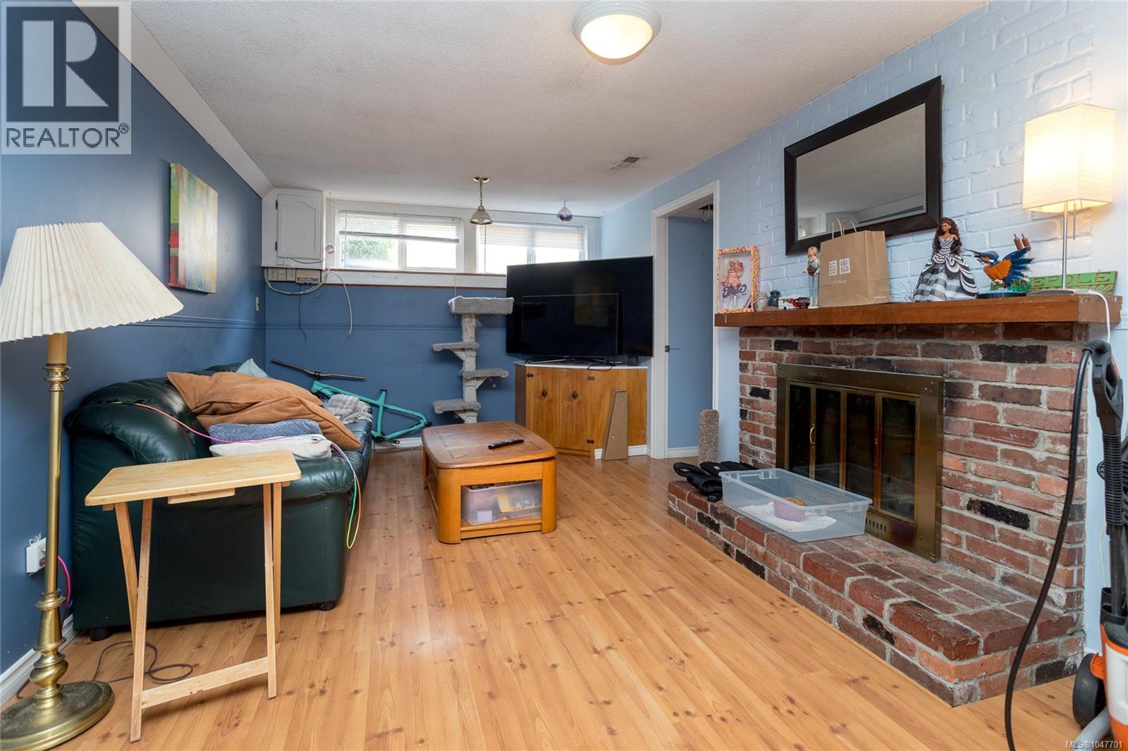 4141 Hawkes Ave - 34