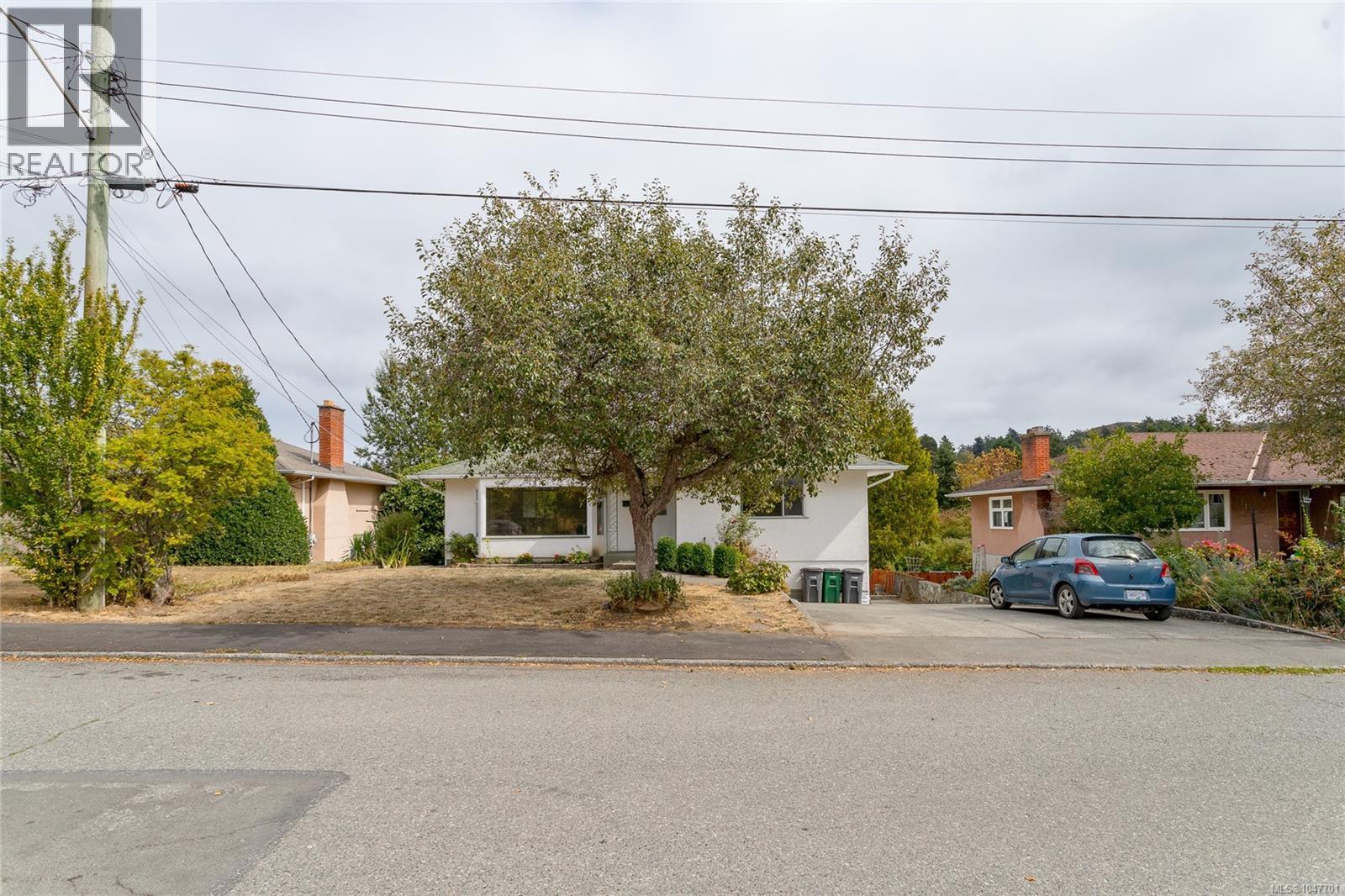 4141 Hawkes Ave - 4
