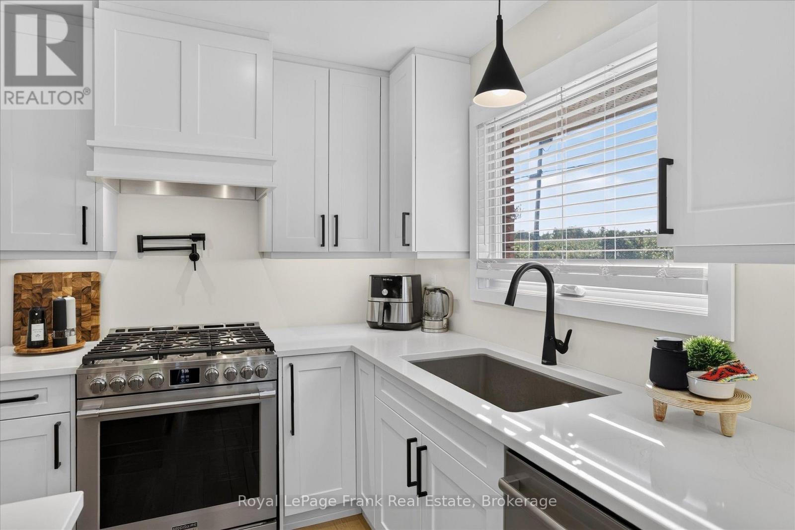 170 KERRY LINE - Image 16